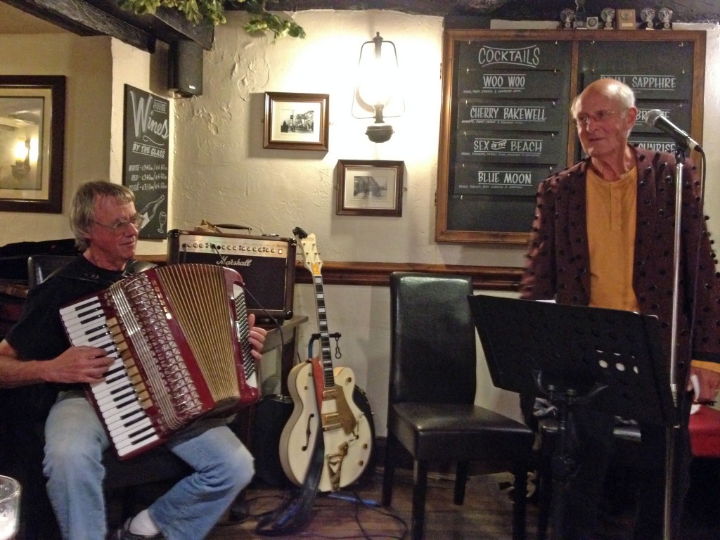 Chopping Garlic at the Farriers Arms - 17th Sept 2016